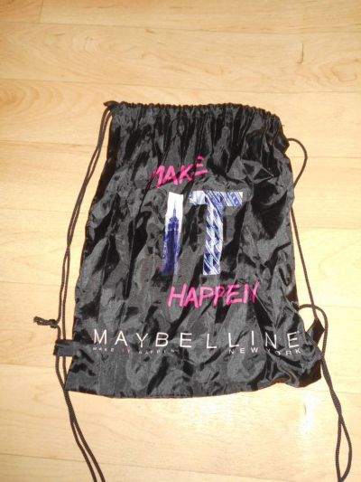 Černý batůžek se šňůrkama *