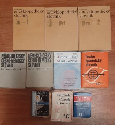 Různé slovníky
