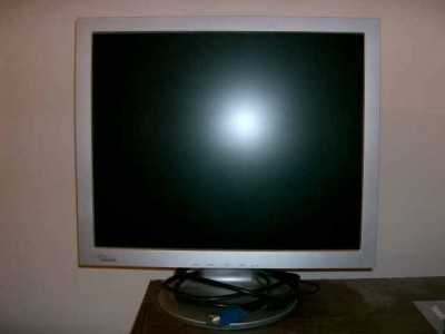 Nefunkční LCD Fujitsu-SIEMENS 19"
