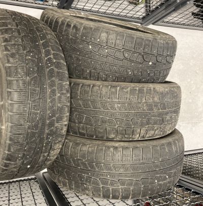 Pneu nokian 235/55 R18