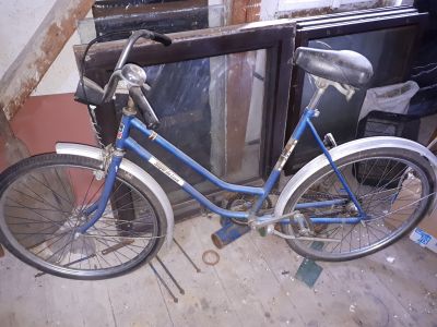 Staré dámské kolo