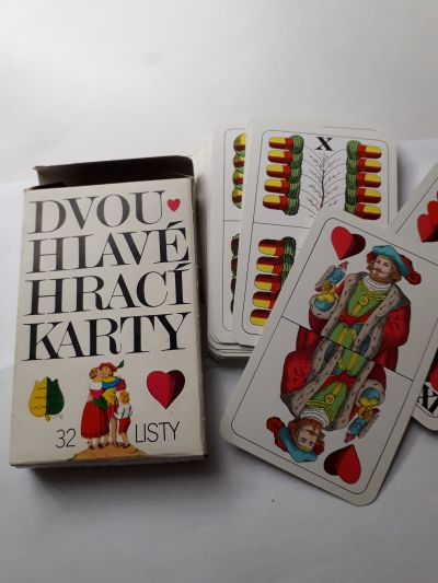 Hrací karty dvouhlavé