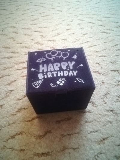 Zpívající krabička k narozeninám