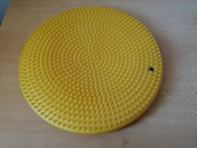 masážní podložka na kancelářskou židli