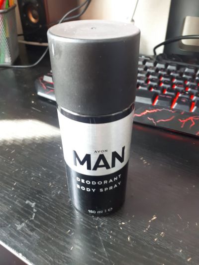 Pánský deodorant ve spreji (Avon)