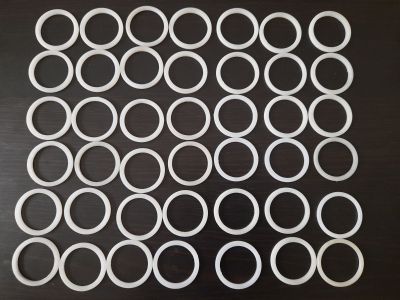 Kroužky na záclony - tvrzený plast - 42 ks
