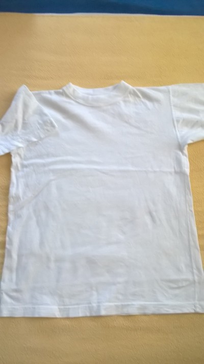 Bílé tričko vel.122/128