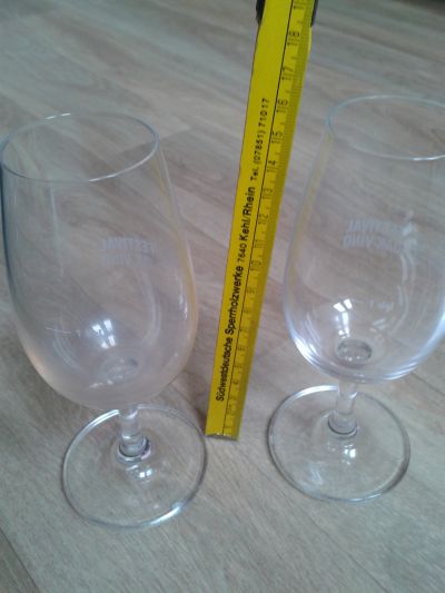 2 skleničky na vínko 16cm