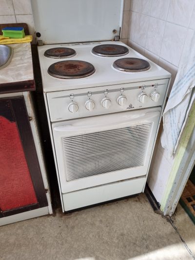 Elektrický sporák s troubou