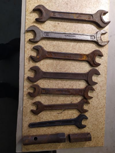 Staré velké montážní klíče