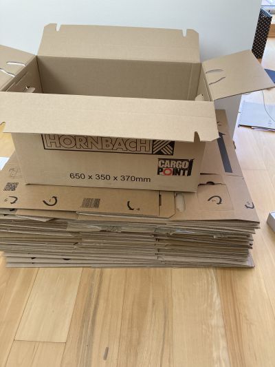 30ks stěhovacích krabic Hornbach, složitelných