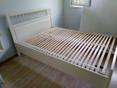 Daruji postel z IKEA Hemnes 140x200 bílá