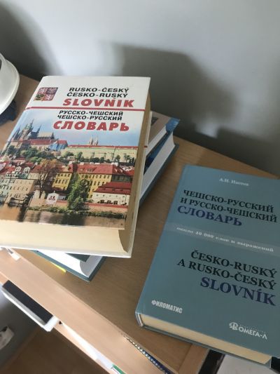 2 slovníky Rusko-České a Česko-Ruske