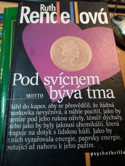 Pod svícnem bývá tma