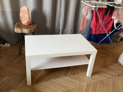 Konferenční bílý stolek Ikea