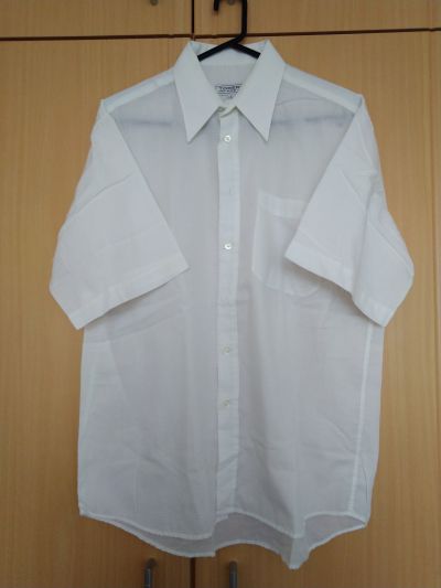 2 pánské bílé košile - krátký a dlouhý rukáv