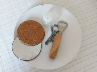 Prebytky kuchynskeho nacini