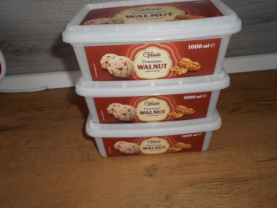 3 krabičky od zmrzliny
