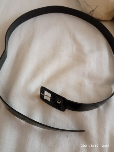 Černý lesklý plastový pásek - pas 70 cm - šířka 3 cm