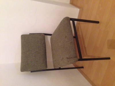 Pohodlné polstrované židle (6-7ks)