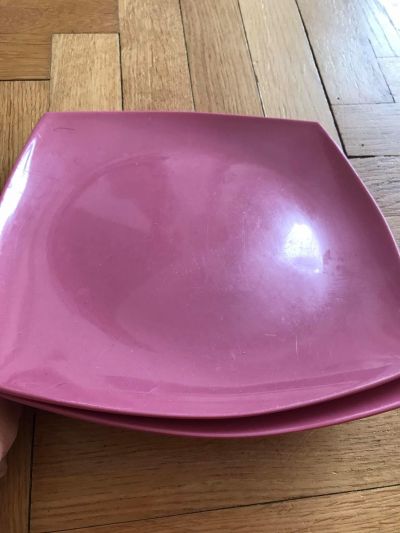 Plastové talíře