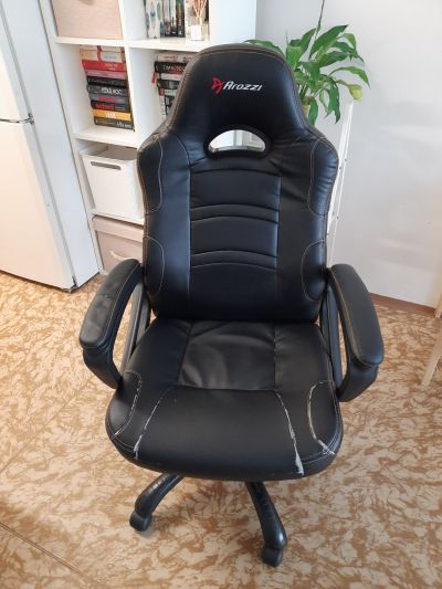 Daruji pohodlne kancelarske kreslo