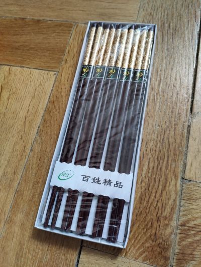 Nové neotevřené luxusní čínské jídelní hůlky