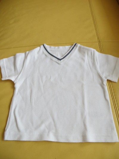 Bílé tričko cca na 1,5rok 
