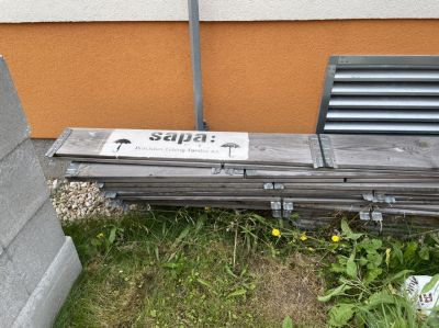 Paletová ohrádka na zvýšený záhon