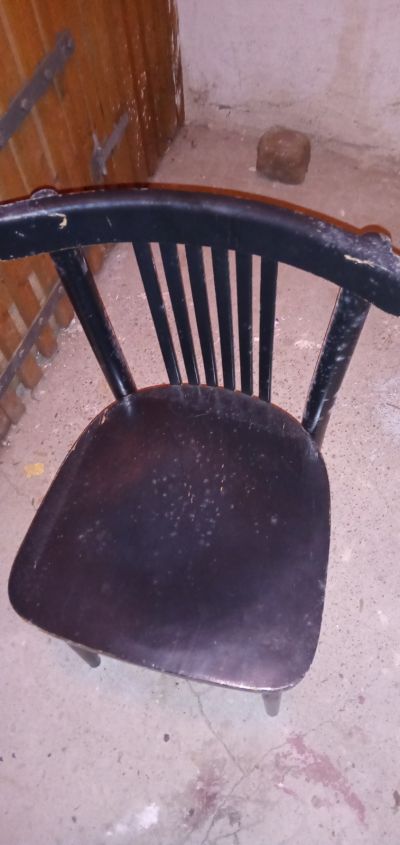 židle dřevěná