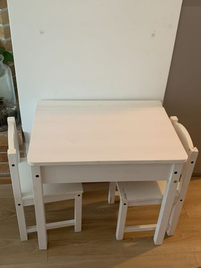 Dětský stoleček se židličkami IKEA