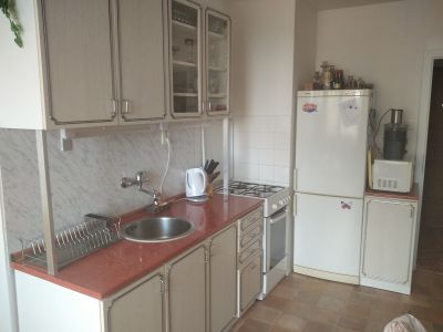 Daruji kuchyňskou linku