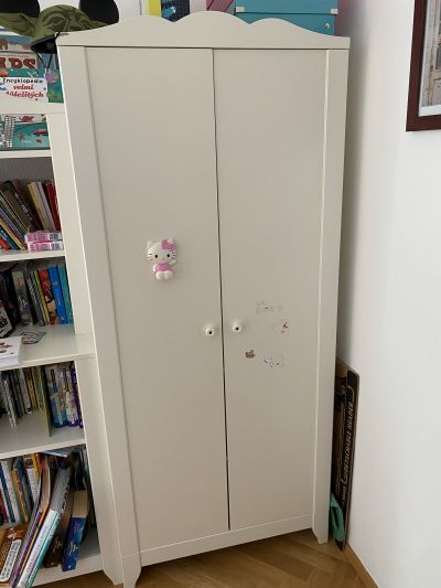 Šatní skříň do dětského pokoje
