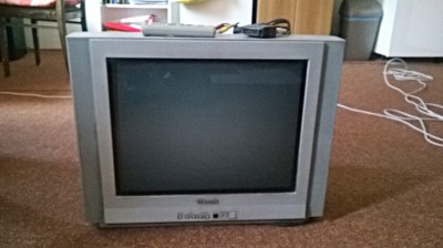 Daruji TV Samsung s ovladačem a scartem.