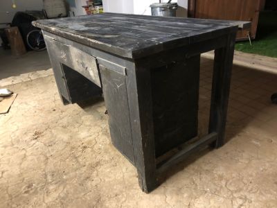 Pracovní stůl ponk