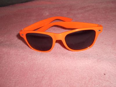 Sluneční brýle oranžové