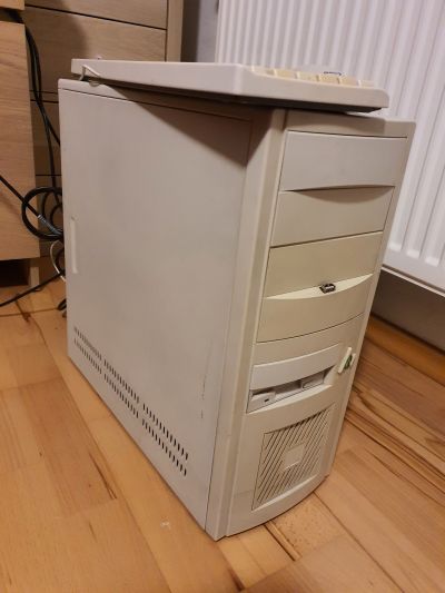 Starý počítač