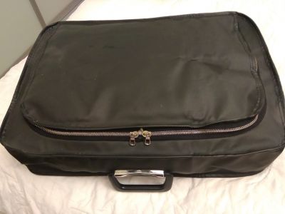 Skládací omyvatelný kufr