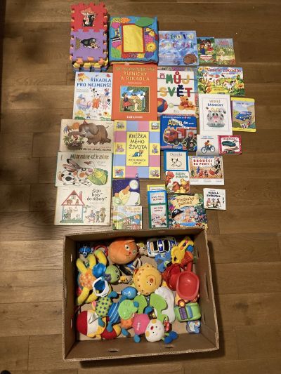 Knihy a hračky pro nejmenší