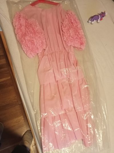 Dívčí šaty s volánky, růžové