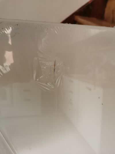 Malířské plátno 75x116cm, trhlina 3cm