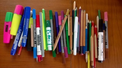 Tužky, fixy, pastelky
