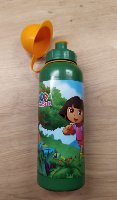 Dětská láhev s pítkem