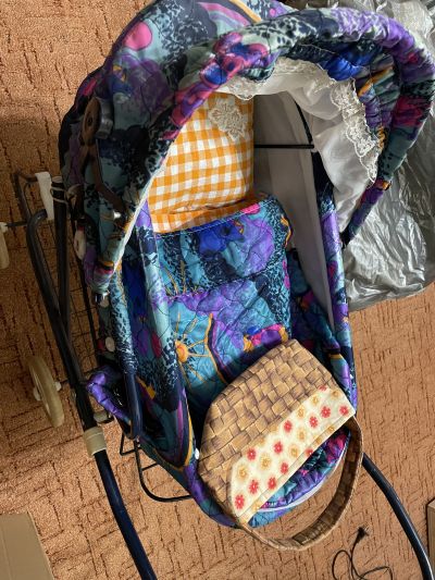 Dětský kočárek pro panenky