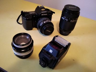 Fotoaparát analogový + bohaté příslušenství