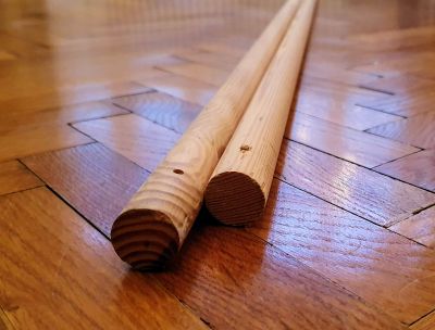 2 kusy dřevěná tyč / Garniž - 180cm x 2.3cm