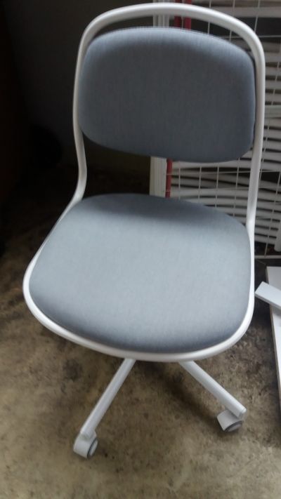 Otočná nastavitelná židle na kolečkách