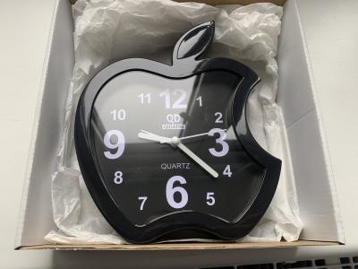 Apple stolní hodiny