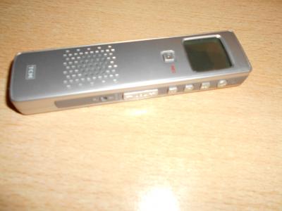 Malý diktafon TCM