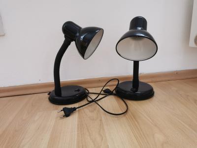 Dvě stolní lampy